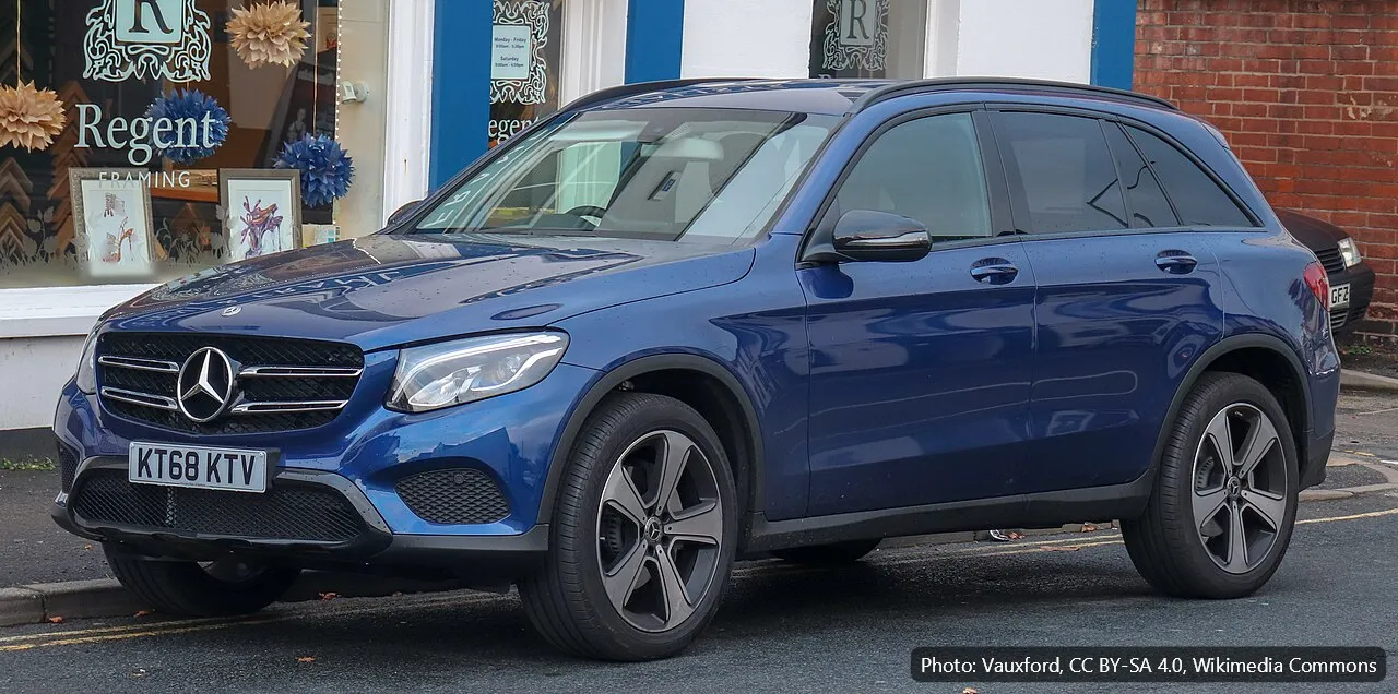 MERCEDES-BENZ GLC 220 D 4M AMG LINE PREM + A (example photo)