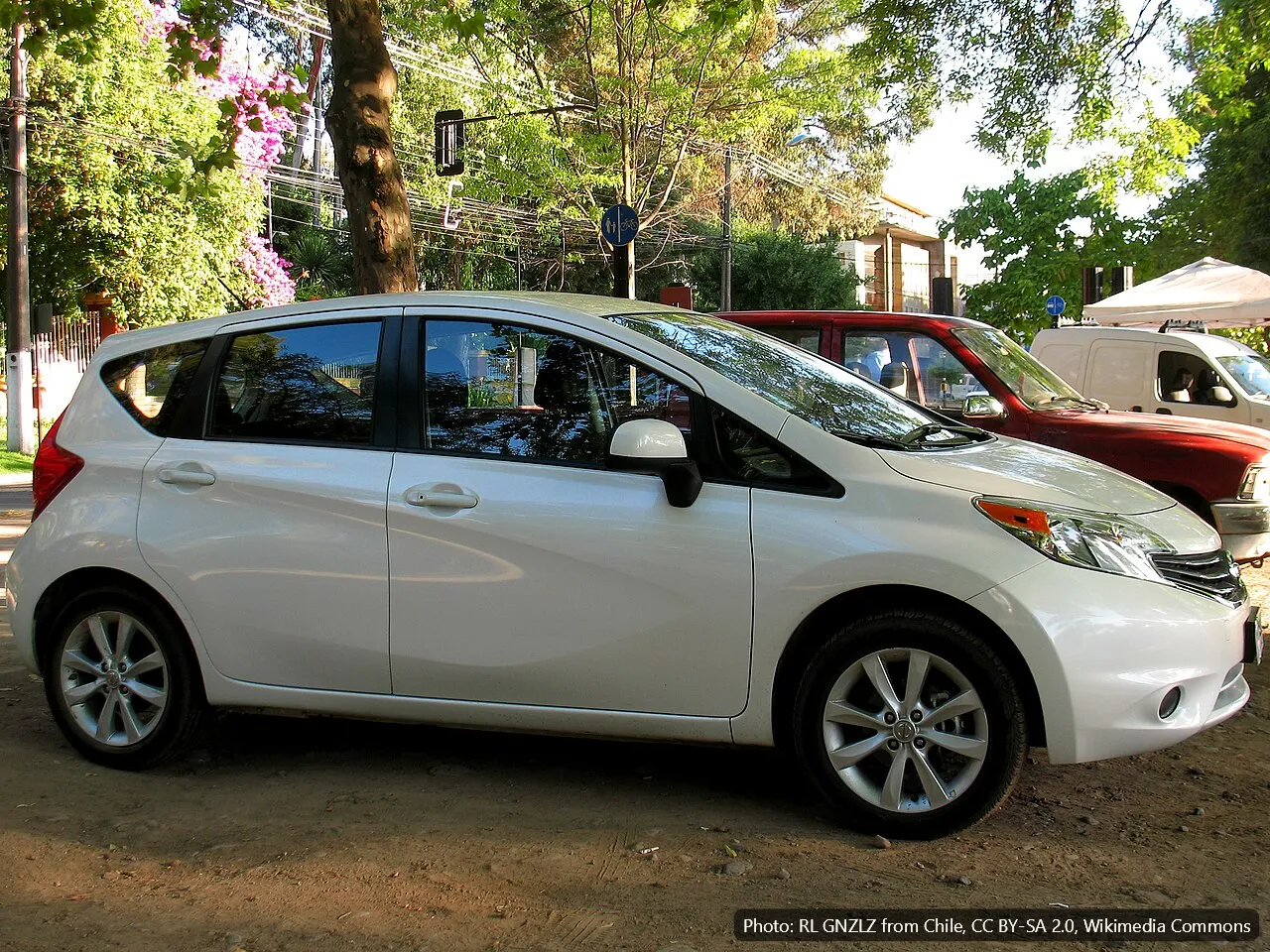NISSAN NOTE (example photo)