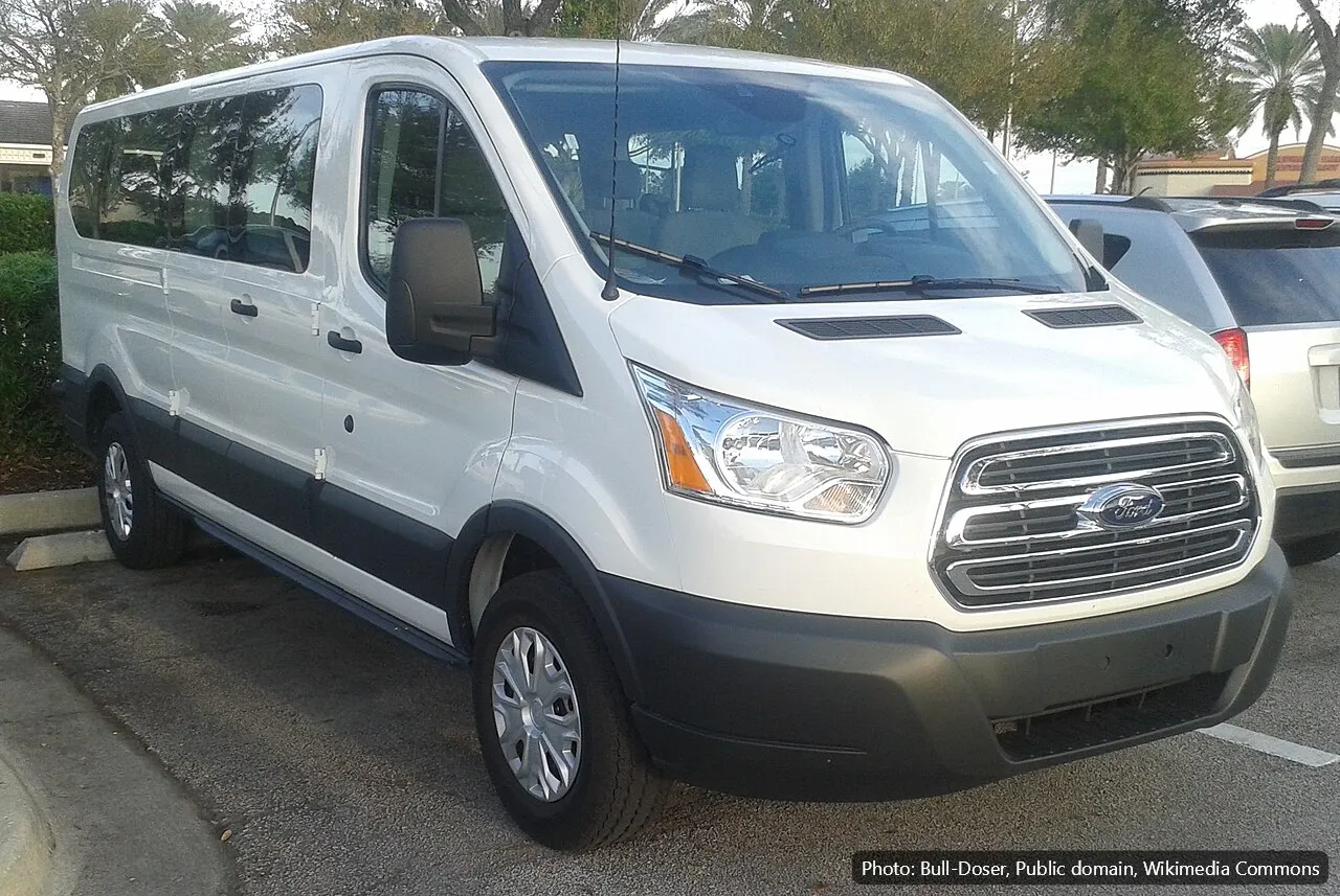 FORD TRANSIT CONNECT 200 LIMITED (example photo)