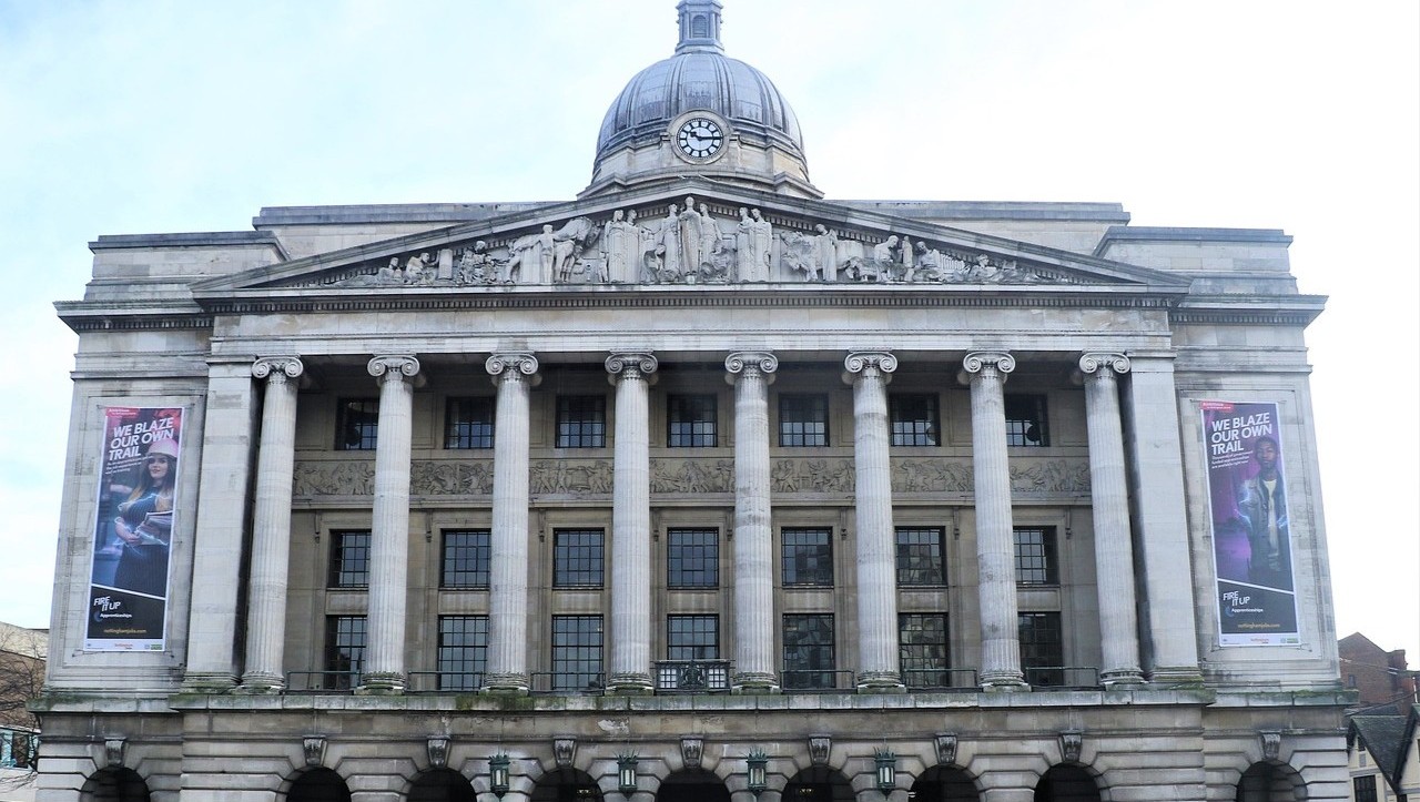 View of Nottingham’s Council House and Old Market Square during the day – logbook loans Nottingham